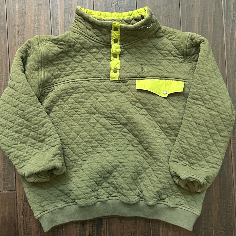 Heybo Quilted Green Pullover with Olive Accents